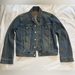 Levi Strauss Misses Faded Blue Denim Jacket - LG